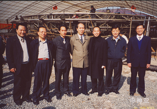 东方之光6-1a.jpg