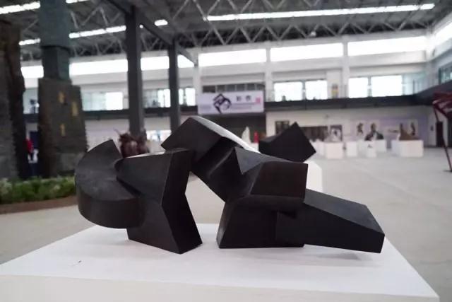 沈建国《同行》.jpg